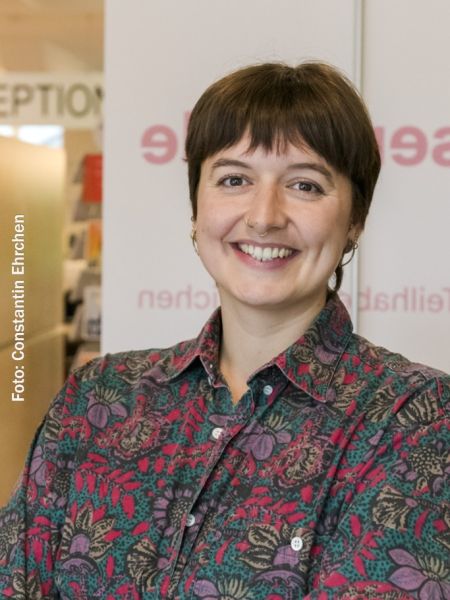 Ein Portrait von Lena Ingenhaag