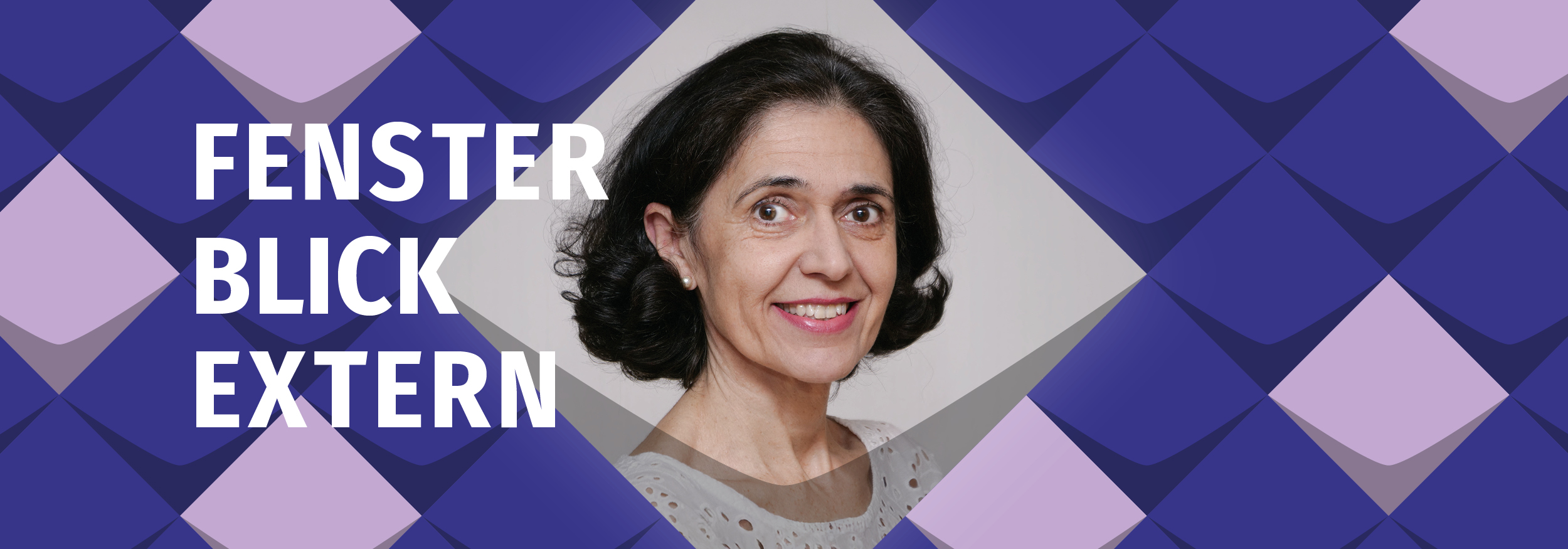 Foto von Dr. Maria del Pinar Andrino Garcia, eine lächelnde Frau mittleren Alters mit schwarzen kinnlangen Haaren und einem weißen Shirt, eingebettet in Stilelemente des KSL-Blogs Fensterblicks Extern mit Kacheln in hellem lila und in dunkelblau
