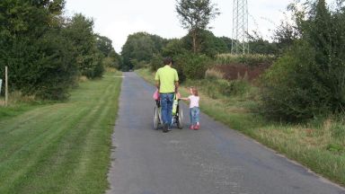 Menschen auf Weg Menschen auf Weg