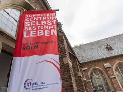Zum Erfahrungsaustausch rund um das Persönliche Budget hatte das KSL Köln in den Kapitelsaal der Kartäuserkirche in der Kölner Südstadt eingeladen und mehr als 50 interessierte Gäste waren gekommen.