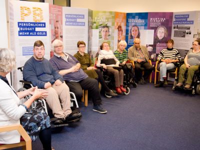 Einig waren sich alle Gesprächsteilnehmer darüber: Das Persönliche Budget ist grundsätzlich ein Erfolgsmodell, welches Menschen mit Behinderung ermöglicht, ihr Leben selbst in die Hand zu nehmen.